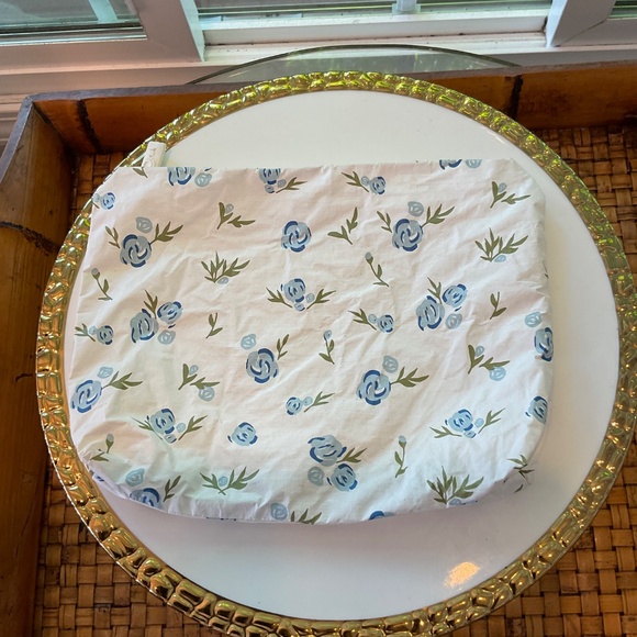 ALOHA COLLECTION Small White & Blue Pouch - Picture 2 of 5